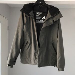 DG snowboard jacket size M